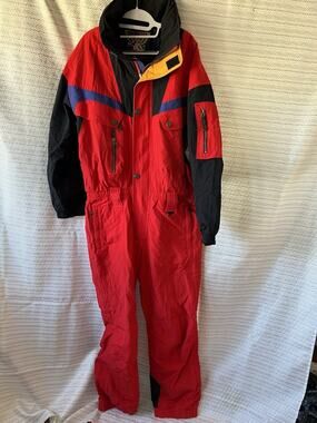 OBERMEYER SKIWEAR SKI SUIT SIZE LARGE MENS RED & BLACK
